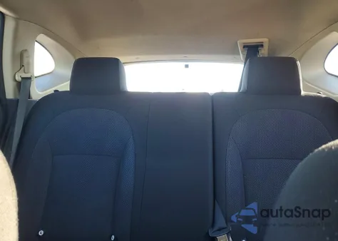 2015 Nissan Rogue Select S z USA, uszkodzony, nr VIN JN8AS5MV6FW753091